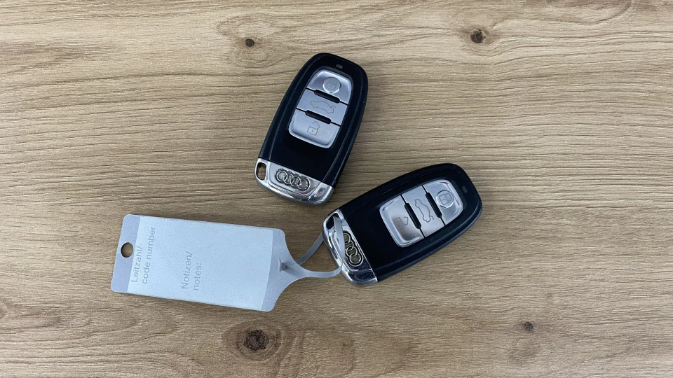 Audi A4 Allroad Lavagrau Perleffekt