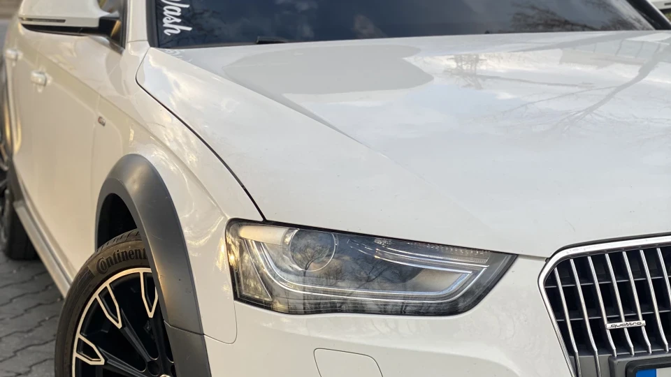 Audi A4 Allroad Swiss snowman