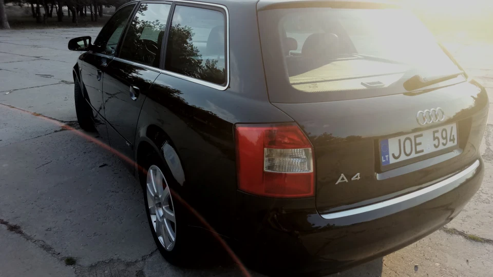 Audi A4 Avant 4
