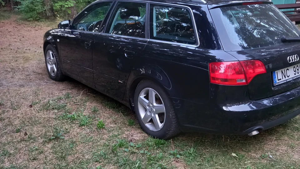 Audi A4 Avant 4