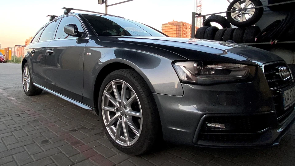 Audi A4 Avant