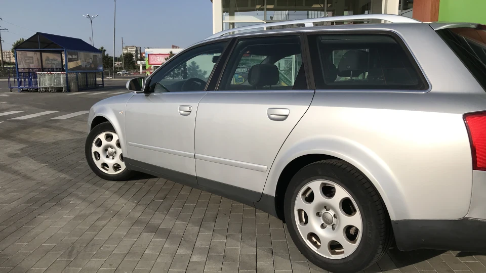 Audi A4 Avant 4