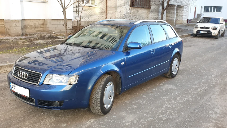 Audi A4 Avant 1.6 alz синій спалах 3