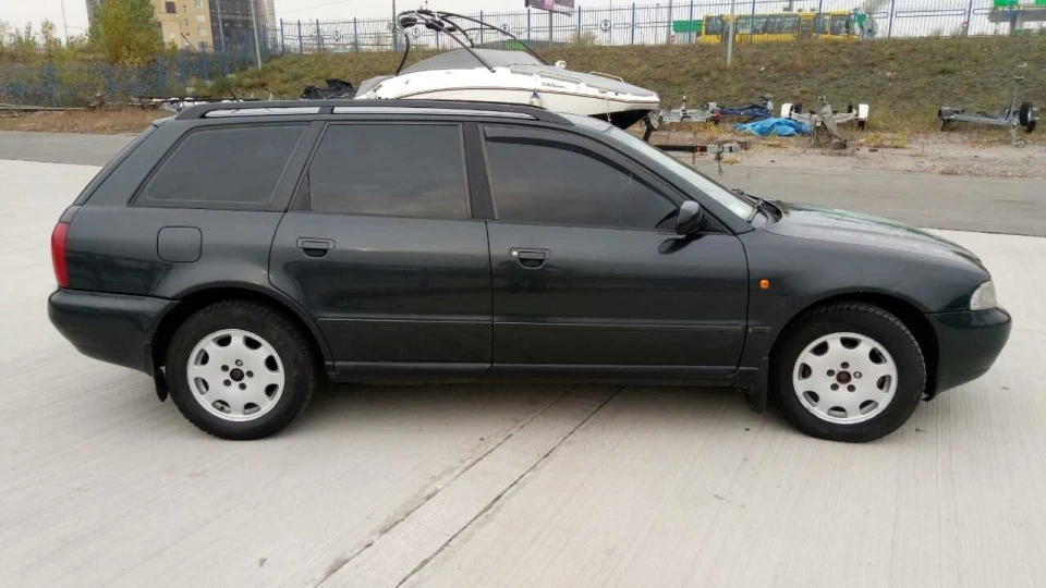 Audi A4 Avant 1.8 ADR 5