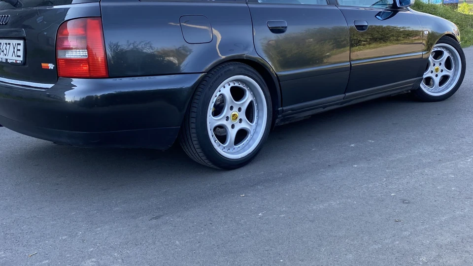 Audi A4 Avant 1.8 ADR 4