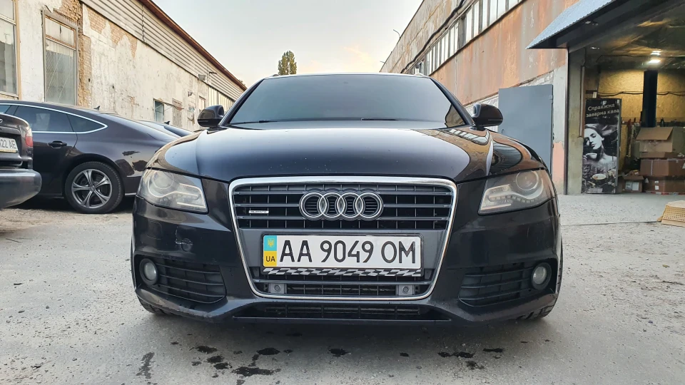 Audi A4 Avant 2 tdi quattro 4