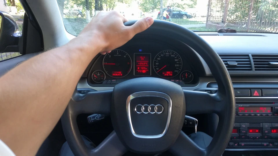 Audi A4 Avant 2.0 TDI BLB (BumbLeBee) 4