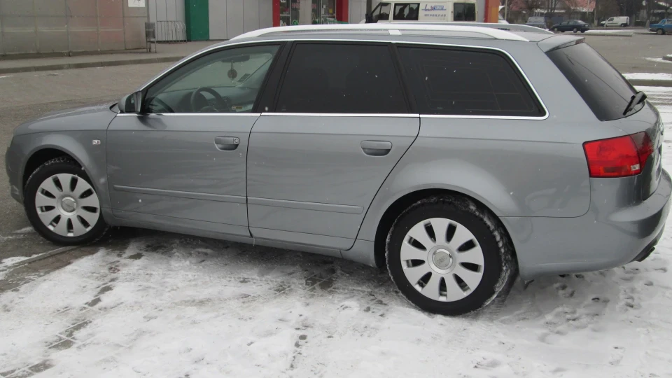 Audi A4 Avant 2,0 TDI V16 2