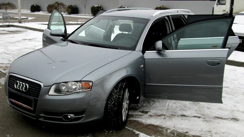 Audi A4 Avant 2,0 TDI V16 5