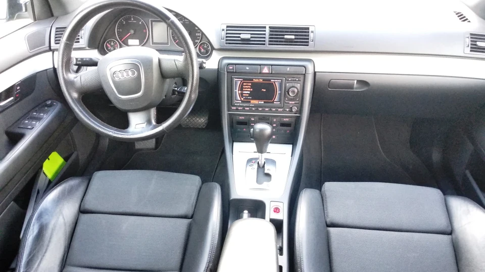 Audi A4 Avant 2.0 TDI 2