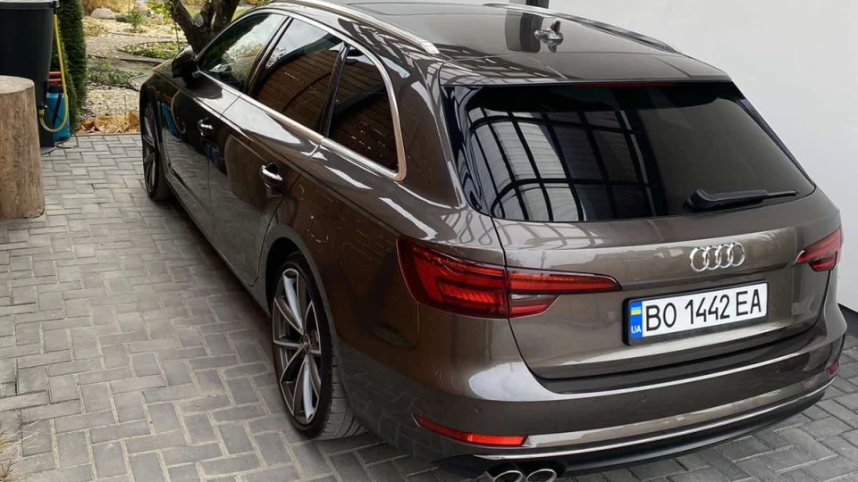 Audi A4 Avant 2.0 турбо 4