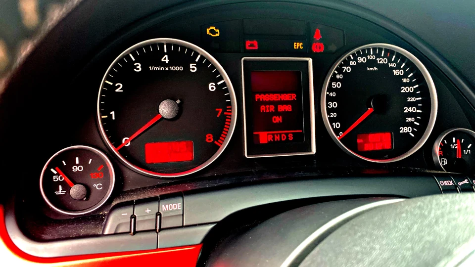 Audi A4 Avant 2.0TFSI Quattro Kabina 4