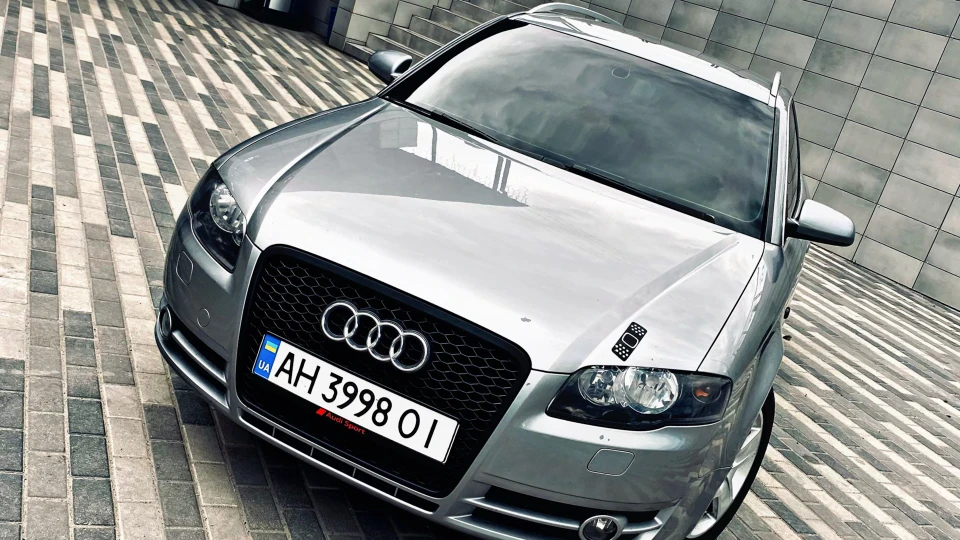 Audi A4 Avant 2.0TFSI Quattro Kabina 5