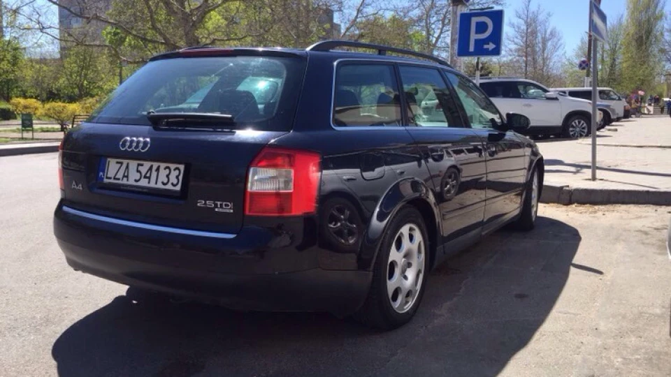 Audi A4 Avant 2.5 tdi QUATTRO