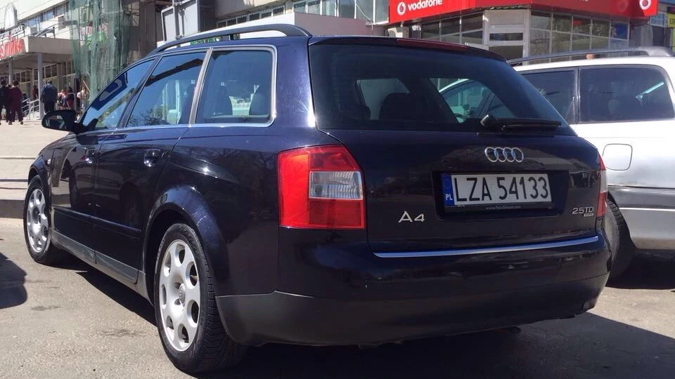 Audi A4 Avant 2.5 tdi QUATTRO 2