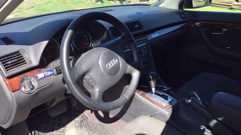 Audi A4 Avant 2.5 tdi QUATTRO 5