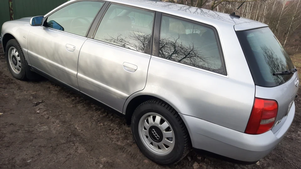 Audi A4 Avant 2.5 TDI 3