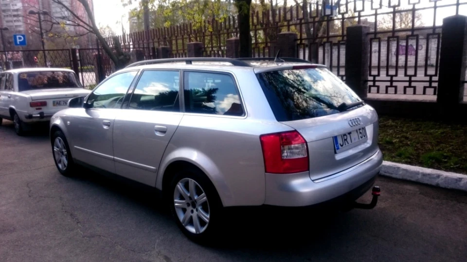 Audi A4 Avant 2,5 TDI 3