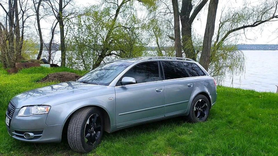 Audi A4 Avant 3.0 SТEALTH 2