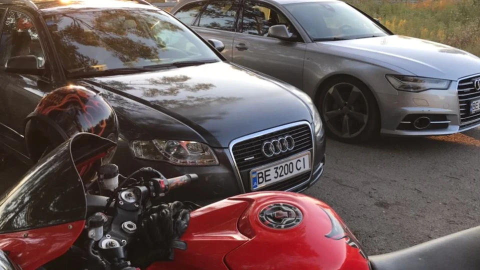 Audi A4 Avant 3.0 TDI Quattro GREY 4