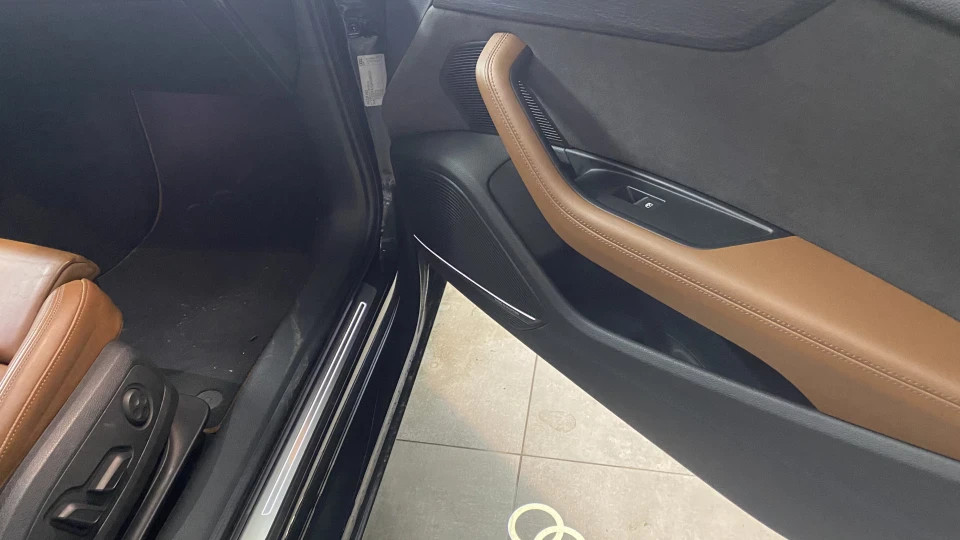 Audi A4 Avant 3.0 tdi 4