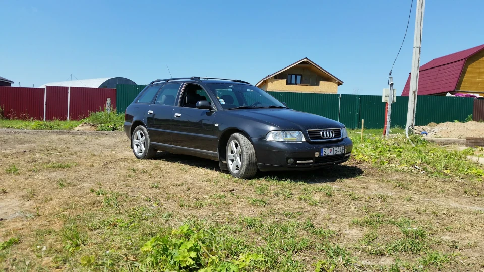 Audi A4 Avant А4, що мутує в RS4)) 2