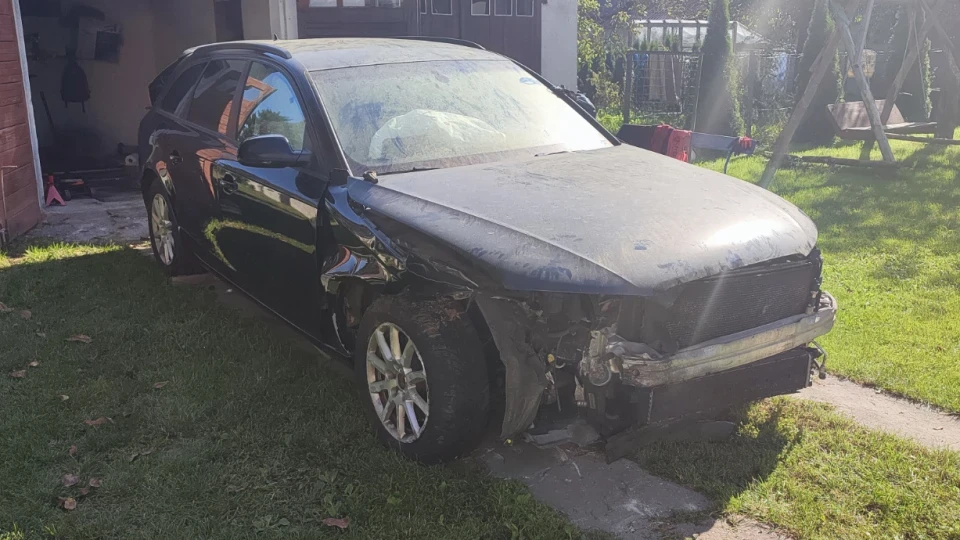 Audi A4 Avant annihilated rocket