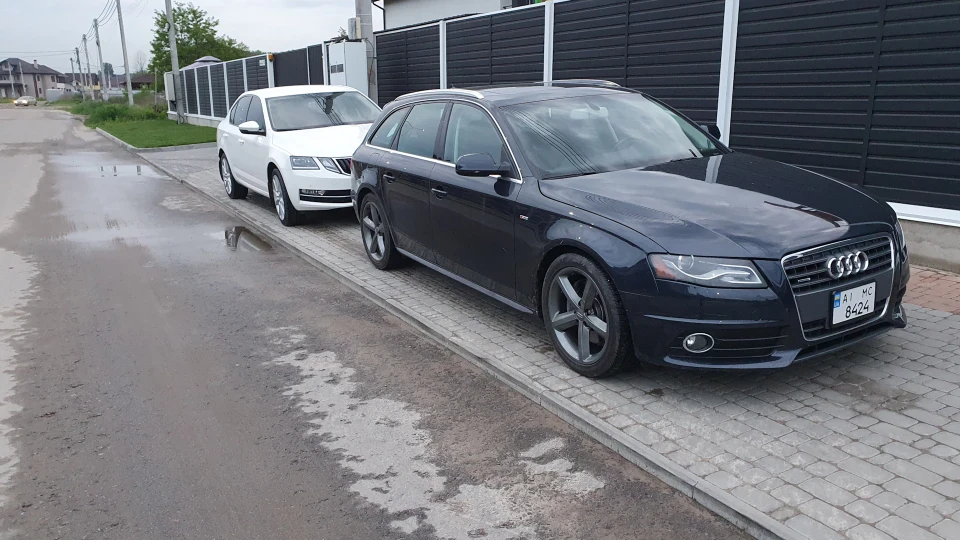 Audi A4 Avant Avant S-Line USA 4