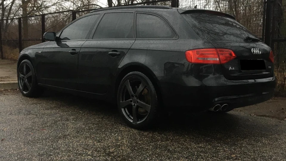 Audi A4 Avant B8 4