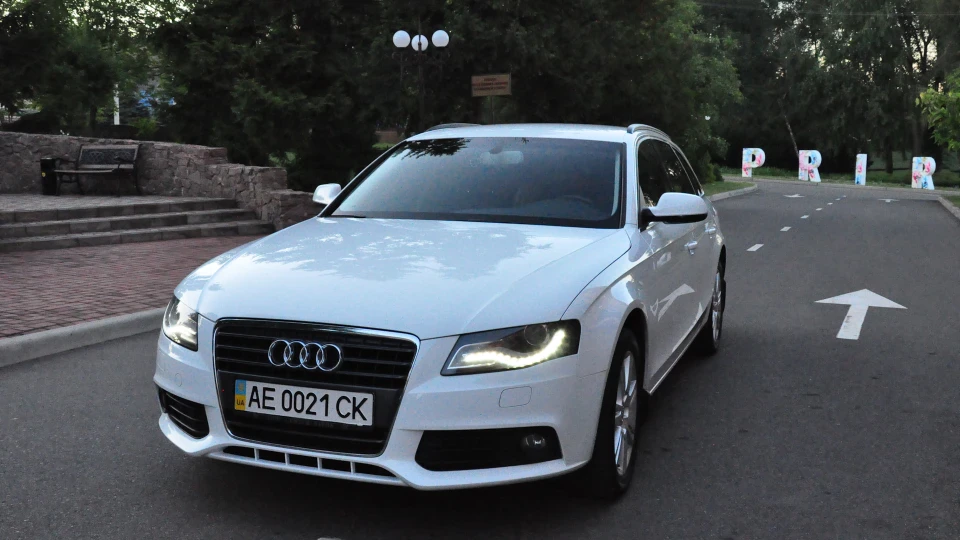 Audi A4 Avant Білка 2