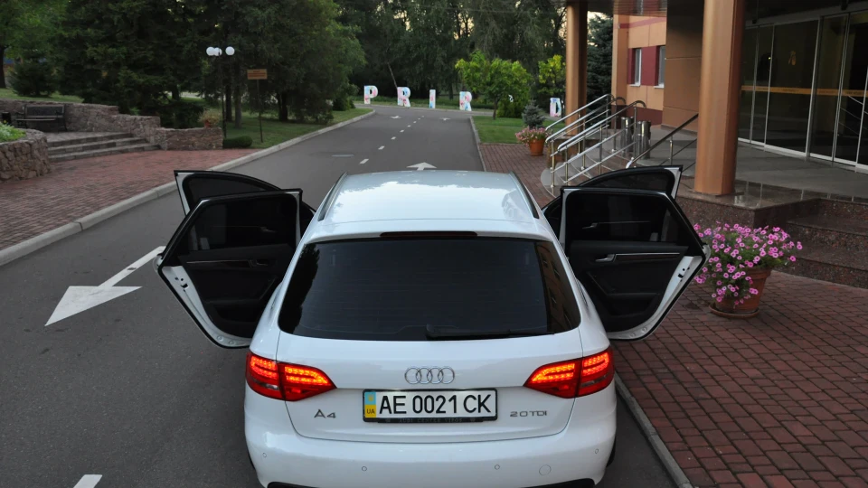 Audi A4 Avant Білка 3