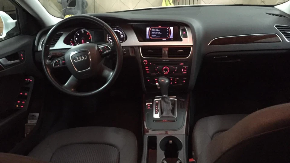 Audi A4 Avant Білка 5