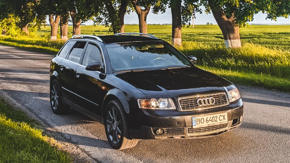 Audi A4 Avant BLACK PEARL 4