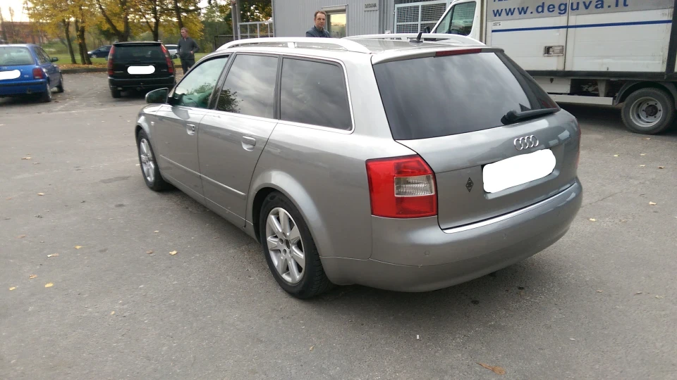 Audi A4 Avant ik 2.5tdi 3