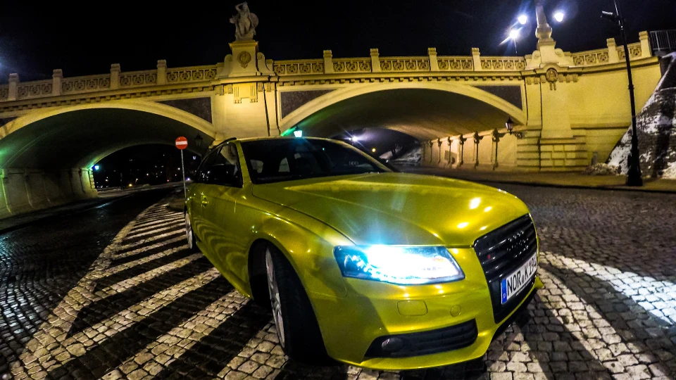 Audi A4 Avant S-LINE BiTurbo-diesel 4