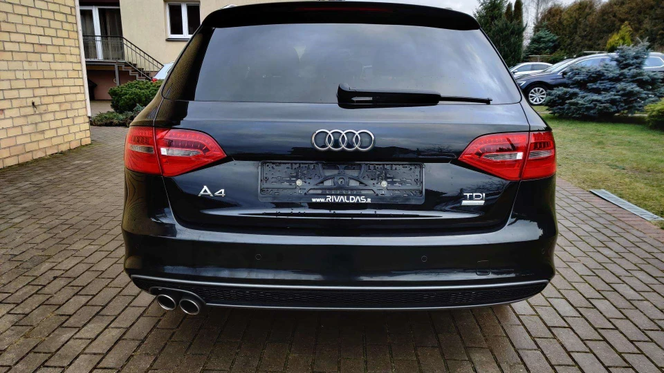 Audi A4 Avant S-Line Ultra 4