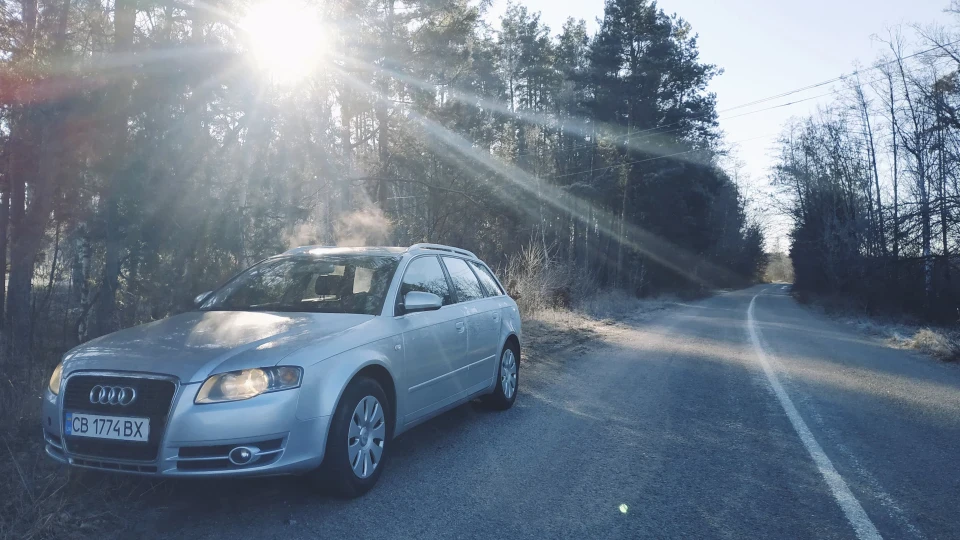 Audi A4 Avant Сірий Теплохід BDG 2