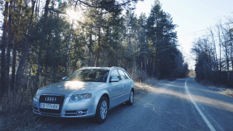 Audi A4 Avant Сірий Теплохід BDG 3