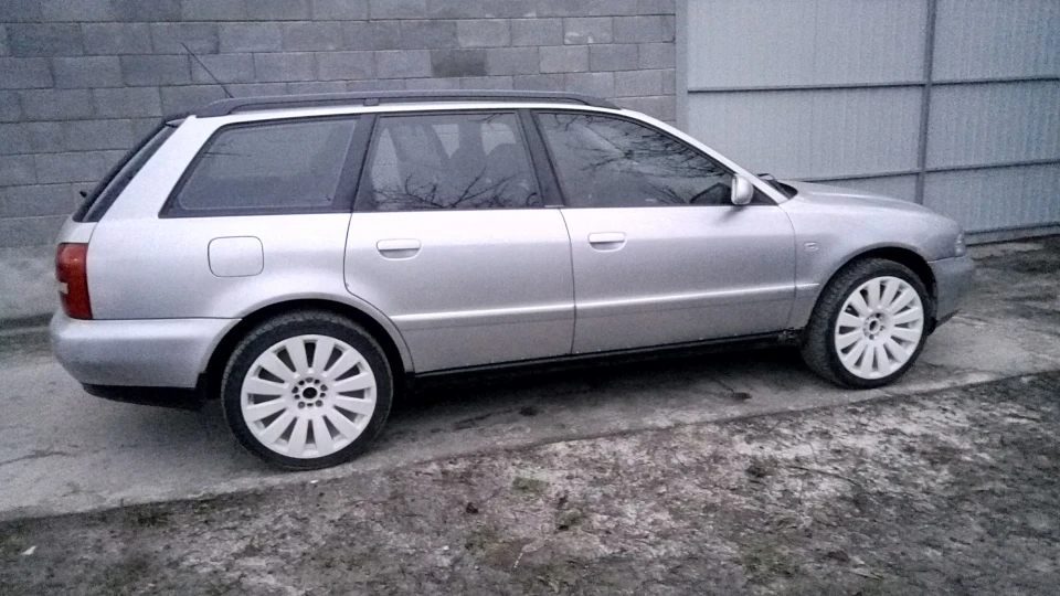 Audi A4 Avant Slain S4 куля USA 2