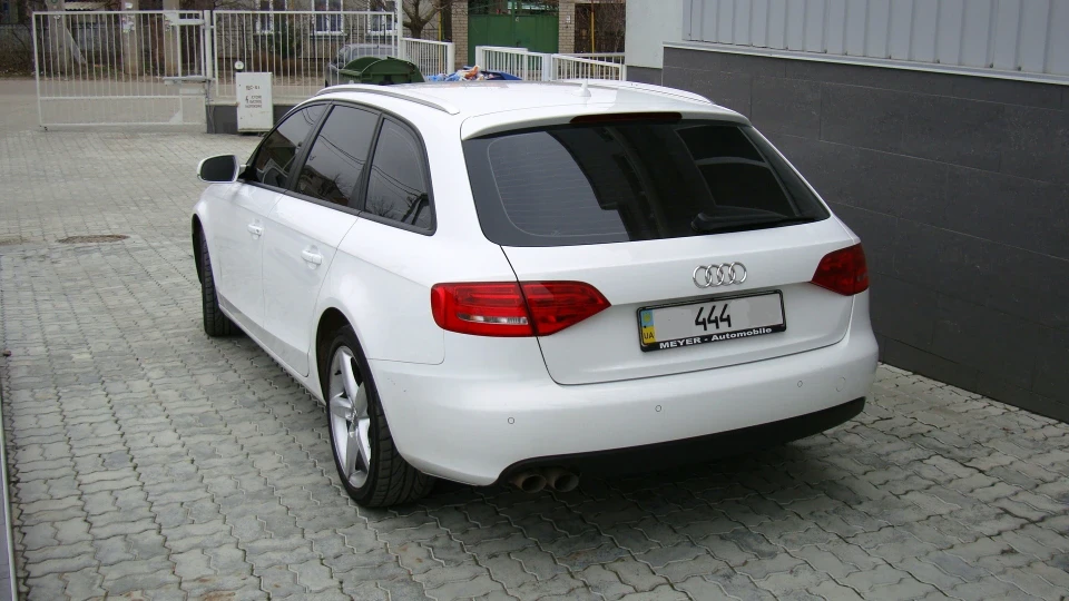 Audi A4 Avant Тракторець 4
