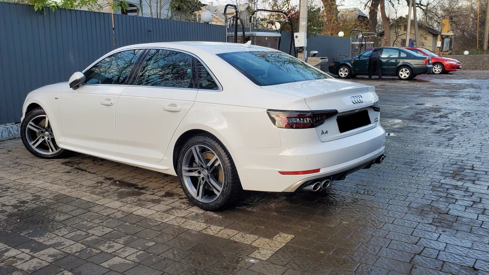 Audi A4 3
