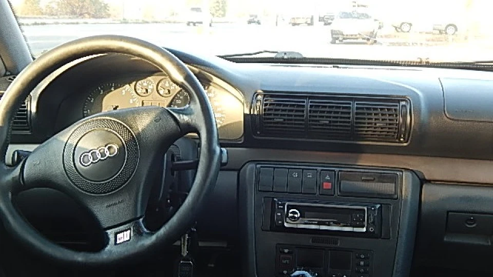 Audi A4 1.6 AHL 5