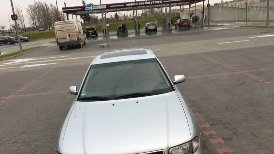 Audi A4 1.6 бендзин автомат 2