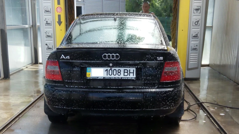 Audi A4 1.8 (125 л. с.) 3