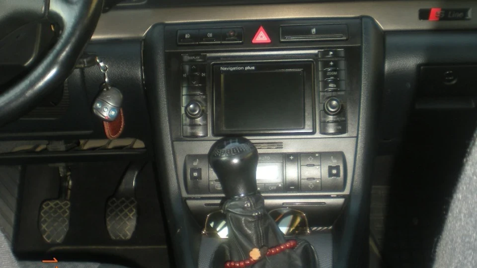 Audi A4 1.8 AVV !!!!! 5
