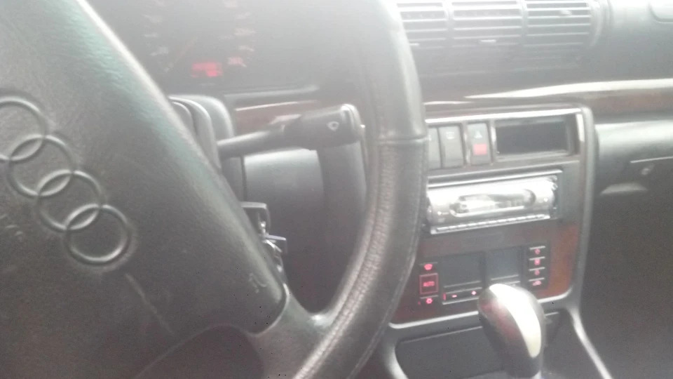 Audi A4 1,8 звичайний АТМО 4
