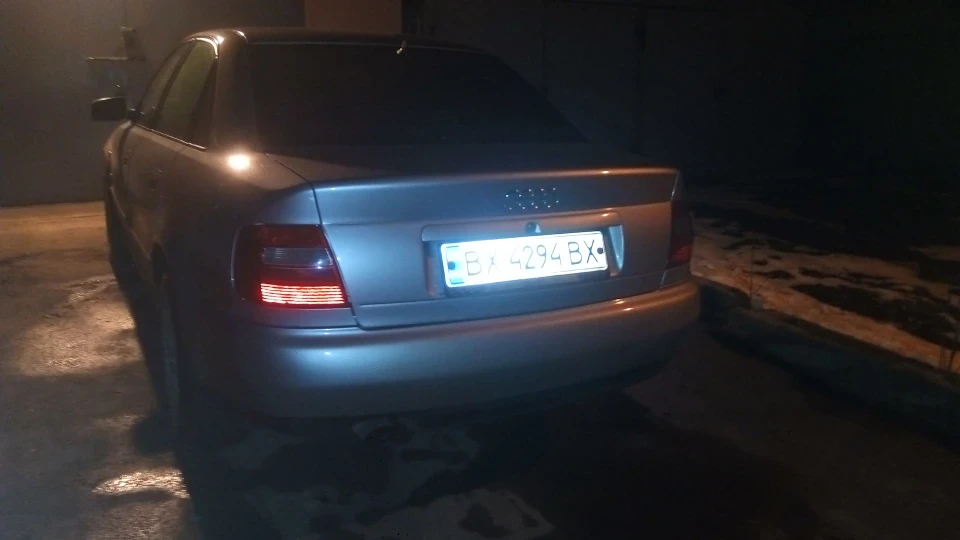 Audi A4 1,8 звичайний АТМО 5