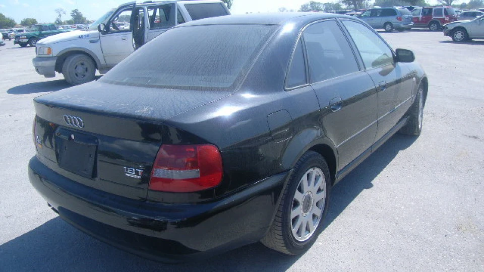Audi A4 1.8 tq USA quattrofrau 2