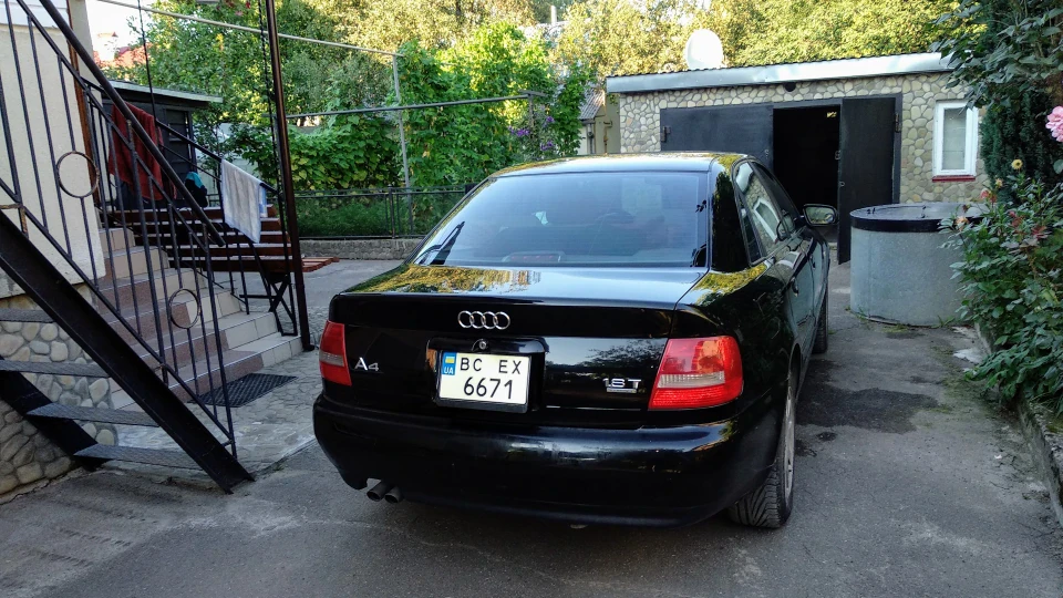 Audi A4 1.8 tq USA quattrofrau 5