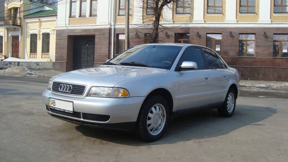 Audi A4 1.8 турбо